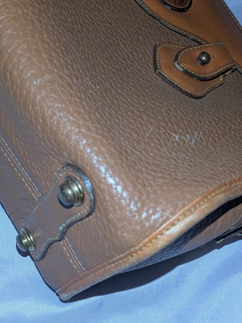 Dooney & Bourke Classic Tan Pebbled Leather Crossbody Bag - Picture 3 of 10